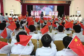 烟台护士学校举行“5·12国际护士节”授帽仪式图片