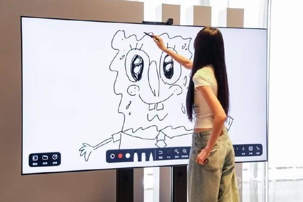 华为推出首款MateTV智慧屏 首次实现多指悬浮触控技术