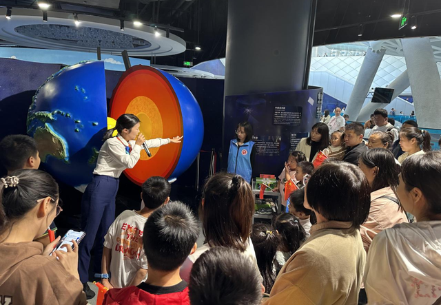 这个周六，河南省科技馆“科学之夜”高能空降