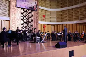宁夏石嘴山 “乐漫光影”影视主题交响乐音乐会精彩上演图片