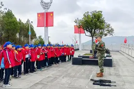 汉滨区红旗小学开展牛蹄岭红色教育基地研学活动图片