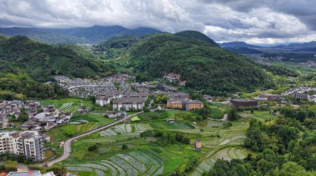 山东医生在云南开启“第二人生” | 在云南样样好