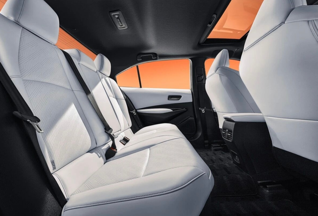 轴距加长！广汽丰田雷凌L官图发布