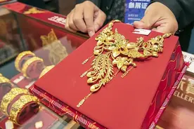蓝鲸 | “金包银”疯狂占领县城：利润率最高可达100%，水贝模式“保本就不错了”图片