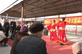 麦盖提县：“小巴扎” 汇聚城市“大文明”图片