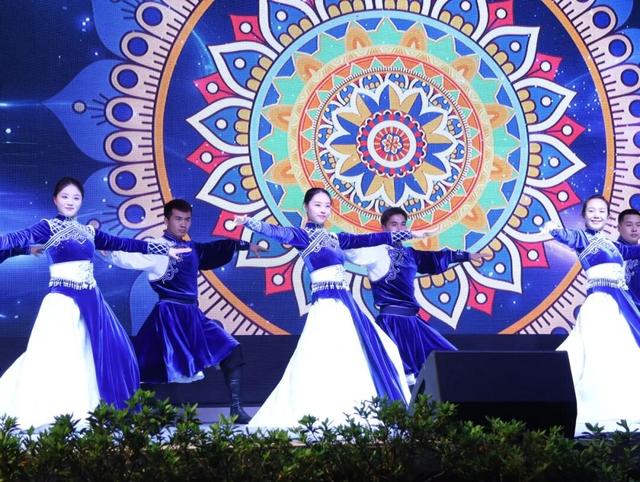 听说乌兰牧骑要来，中南大学的公众号“沸腾”了…