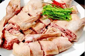 夏吃鸭肉赛喝补药，化湿祛邪、滋阴清热，吃时别只会炖汤！这4种做法也不错~图片