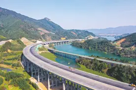 桂柳高速改扩建项目通车 桂林至柳州行车时间缩至1小时图片