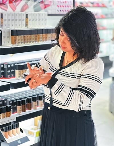 跨屏带货，三名“洋主播”扎根中国