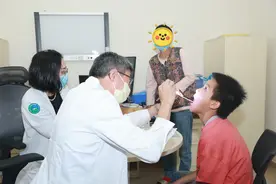 42位唇腭裂小患儿救助之旅开启 港大深圳医院举办第十三届唇腭裂公益诊疗活动图片