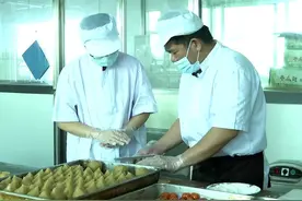 千里共婵娟｜广东鹤山：一起探访蛋黄莲蓉月饼的“诞生”图片