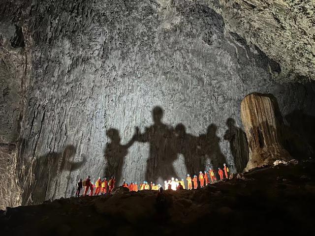 趣·凉都丨探洞、浆板、攀岩……六盘水月照探险研学营掀起文旅体验新浪潮