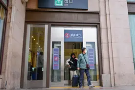 北京各大火车站出口有变化！拖着行李不再“卡包”啦图片