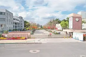 光明区高级中学引领学生追寻属于自己的那束光图片