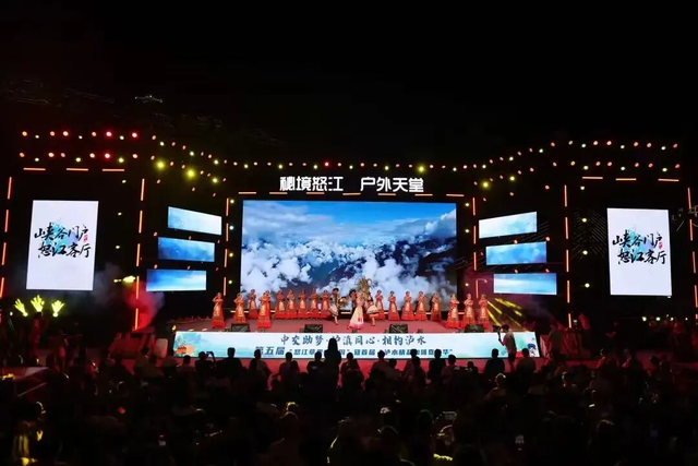 最飒的舞、最震的鼓、最香的咖……十月，给你最浓烈的云南