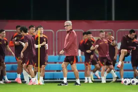 知耻后勇还是沦为笑柄？国足已无路可退图片