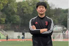 重庆市江北中学校优秀学子鲁奕加入南通支云足球俱乐部图片