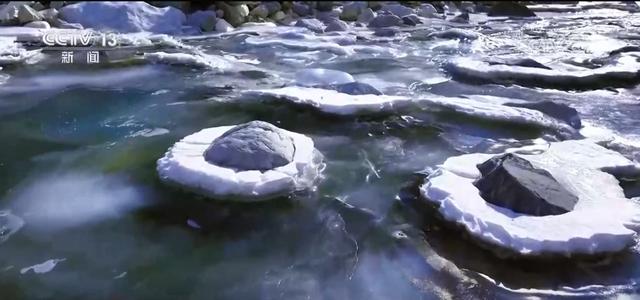 雾凇、冰川、彩林，山水画卷醉游人！各地冬日“限定版”美景纷纷“上线”