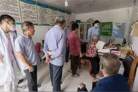 山东互联网大健康集团义诊送进乡村图片