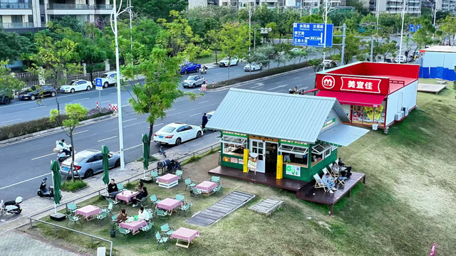 缸瓦窑江边营地暖心升级！代步车+补给站+童乐园+观景台全配齐，露营遛娃全无忧！