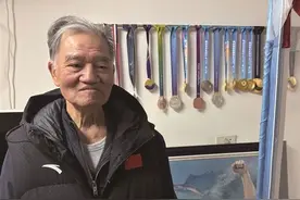 潘展乐的“金牌床”不见了图片