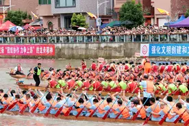 17条猛龙集结！望牛墩上演端午水上“狂飙”趁景图片