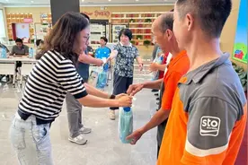 服务新兴领域就业人员，环同济这个街道做好党建全覆盖图片