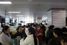 春风送岗不停歇！许昌举办女性就业专场招聘会图片