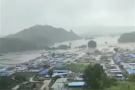 辽宁建昌县强降雨300多群众被困 多支救援队前往救灾 村民：已跟着当地救援队转移图片