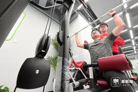 为了过年更健美，杭州小伙向社区“减重门诊”寻良方图片