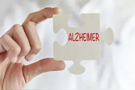 阿尔茨海默病照护者群像：有人2年没睡过一个踏实觉，有人辞职照顾83岁丈母娘图片