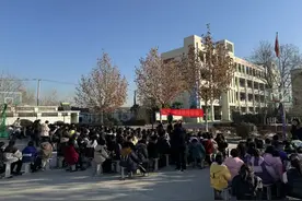 平安过寒假 法治护成长：台儿庄区人民法院开展法治宣传进校园活动图片