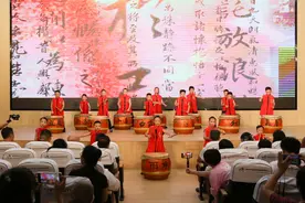 潮州湘桥区统一战线举办庆祝中华人民共和国成立75周年文艺汇演图片
