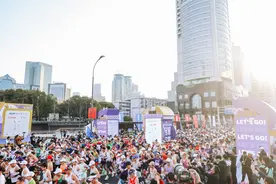 2025宁波马拉松鸣枪开跑，浙江00后小伙邬孖琪跑出中国籍选手最好成绩图片