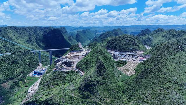 一座“云端大桥”的“融”变！花江峡谷大桥书写贵州桥旅融合新答卷