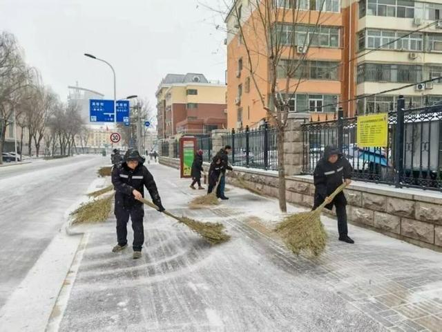 北京号最精彩 | “停车+充电”一站式服务！解锁望京南立体超充站