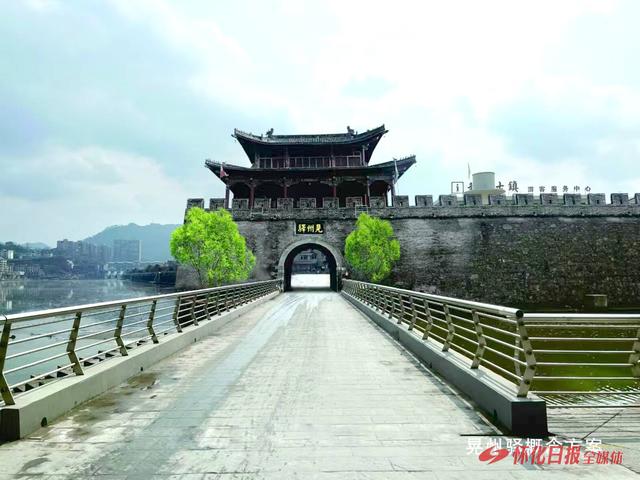 “京昆古驿道 智驾雪峰山”百城万车自驾游精品线路发布 从即日起至年底，怀化50家A级旅游景区门票免费