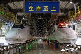 寒冷的冬季，列车车厢内为何能温暖如春图片