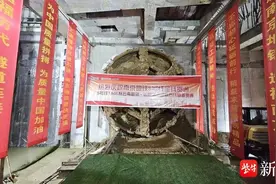 南京地铁5号线全线实现隧道贯通图片