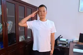 致敬英雄丨张晨光：昔日红军连“兵王”，投身防艾一线14年图片