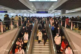 长三角铁路返程客流持续高位，正月初七预计发送旅客288万人次图片