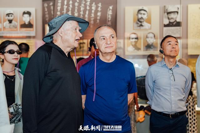 三种颜色，解码机遇中国