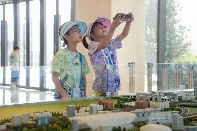 换个角度看荆楚——武汉光谷云端双体验！