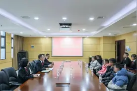2025·迅雷行动丨司法有温度，救助暖民心——秀山法院集中发放司法救助金图片