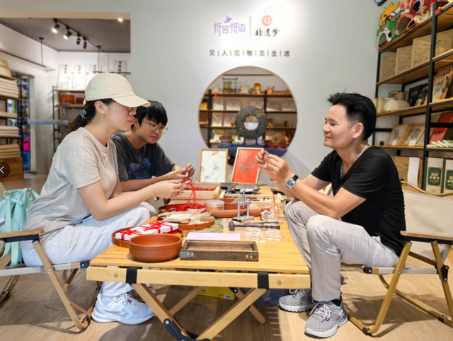 好去处！高颜值！肇庆竟藏着这么多新型阅读空间……