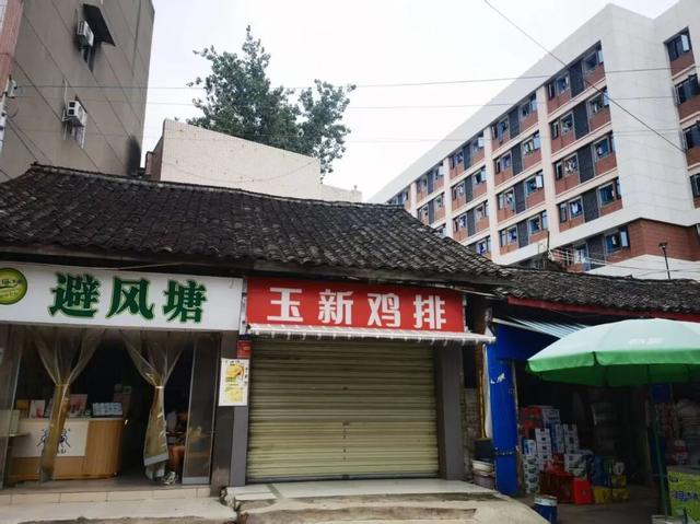 穿越龙泉山，发现一个「活的」老场镇