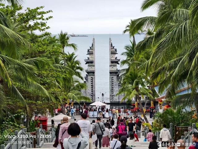 海南三亚大小洞天景区
