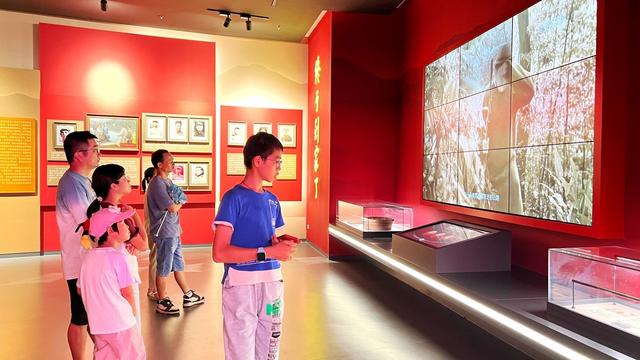福建永定：国庆长假首日 红色旅游火热