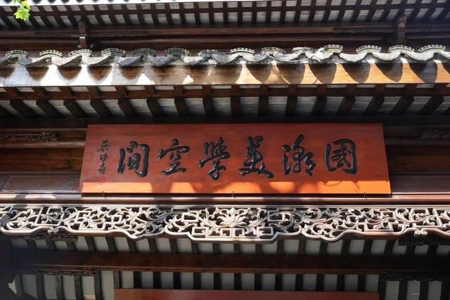 国庆假期集章打卡活动来啦！12个点位、1000＋份福利等你拿~