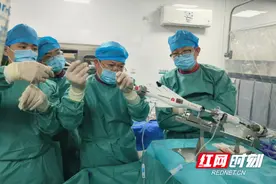 心门关不严，90岁李爷爷接受8毫米微创介入修复术快速修复解除心病图片